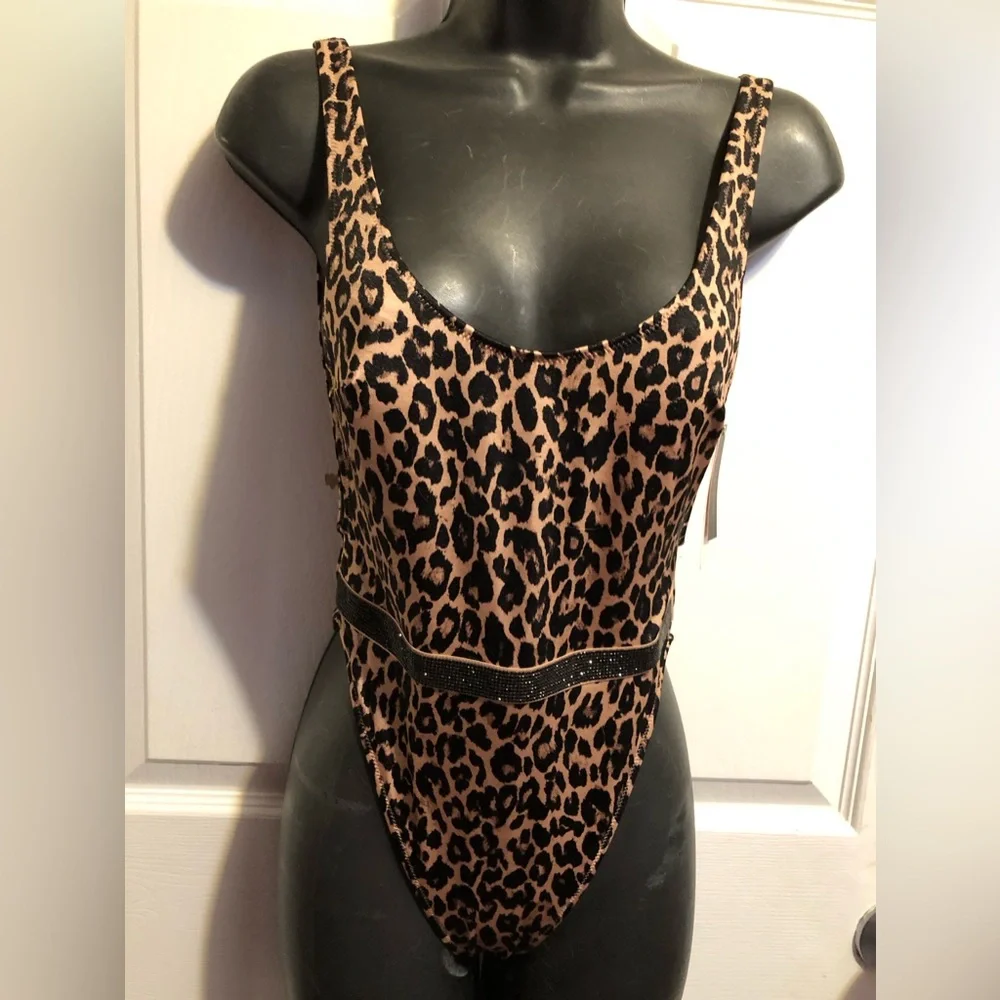 Victoria’s Secret ￼Leopard 🐆 swimsuit /￼ Bodysuit￼ - Picture 13 of 16